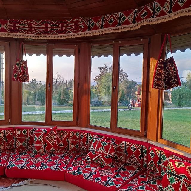 Hanedan Şark Köşe Takımı Yer Minderi